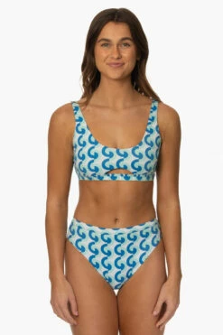 Nora Bikini Bottom - Dana Point -JOLYN Sales Surf Bottoms Nora Print DanaPoint Front MiaClark 011623