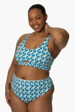 Nora Bikini Bottom - Dana Point -JOLYN Sales Surf Bottoms Nora Print DanaPoint SideFront Zarria 010423