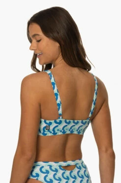 Amelia Bikini Top - Dana Point -JOLYN Sales Surf Tops Amelia Print DanaPoint SideBack MiaClark 011623