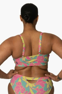 Amelia Bikini Top - Treasure Island -JOLYN Sales Surf Tops Amelia Print TreasureIsland Back Zarria 010423