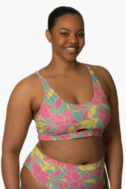 Amelia Bikini Top - Treasure Island -JOLYN Sales Surf Tops Amelia Print TreasureIsland SideFront Zarria 010423
