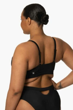 Amelia Bikini Top - Black -JOLYN Sales Surf Tops Amelia Solid Black SideBack Zarria 010423