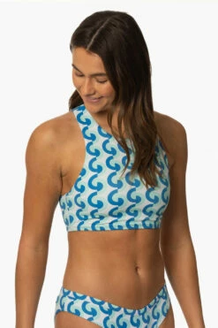 Gwen Bikini Top - Dana Point 12 Gwen Bikini Top - Dana Point -JOLYN Sales Surf Tops Gwen Print DanaPoint SideFront MiaClark 011623