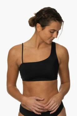 Willa Bikini Top - Black -JOLYN Sales Surf Tops Willa Solid Black Front2 MiaClark 011623