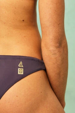 Playa Bikini Bottom - Agate 10 Playa Bikini Bottom - Agate -JOLYN Sales Swim Bottoms Playa Solid Agate Logo Detail CourtneySurf Courtney