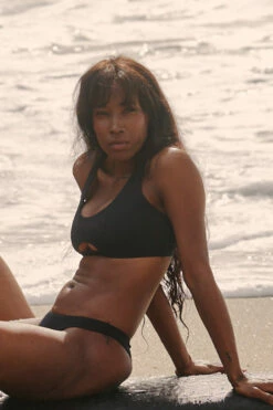 Amelia Bikini Top - Black -JOLYN Sales Swim Tops Amelia Solid Black BLK Side Remylevy INTRSXTN