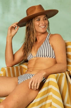 Conquer Bikini Top - Blazes 11 Conquer Bikini Top - Blazes -JOLYN Sales Swim Tops Conquer Prints Blazes Front Sitting CourtneySurf Courtney