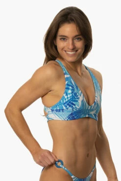 Karena Bikini Top - La Jolla 8 Karena Bikini Top - La Jolla -JOLYN Sales Swim Tops Karena Prints La Jolla FrontSide MichelleMason JSD2.23 030723