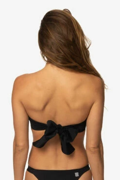 Lacanau Bikini Top - Black 21 Lacanau Bikini Top - Black -JOLYN Sales Swim Tops Lacanau Solid Black Back2 TiaSurf MiskaSykora 021023