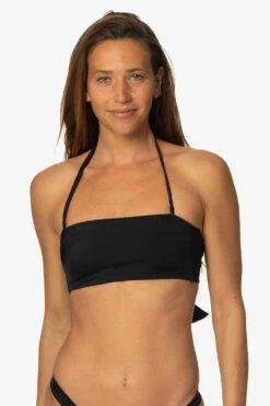 Lacanau Bikini Top - Black 22 Lacanau Bikini Top - Black -JOLYN Sales Swim Tops Lacanau Solid Black Front TiaSurf MiskaSykora 021023