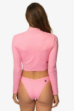 Tofino Long Sleeved Crop 1/4 Zip-up Rashie - Dazzle 8 Tofino Long Sleeved Crop 1/4 Zip-up Rashie - Dazzle -JOLYN Sales Swim Tops Tofino Solid Dazzel Back TiaSurf MiskaSykora 021023